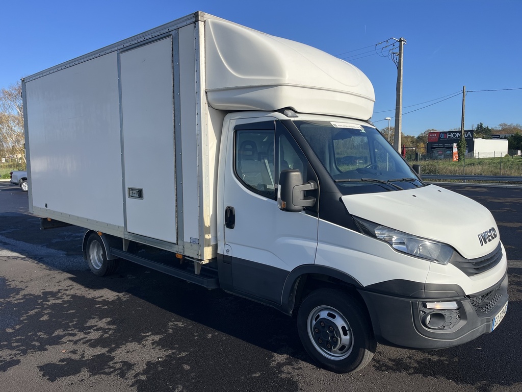 IVECO DAILY 35C15 – CAISSE SANS HAYON 24M3 OCCASION